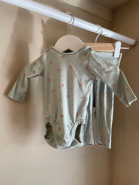 Set (Body, byxa, mössa) Stl 56 (1-2 mån) - H&M