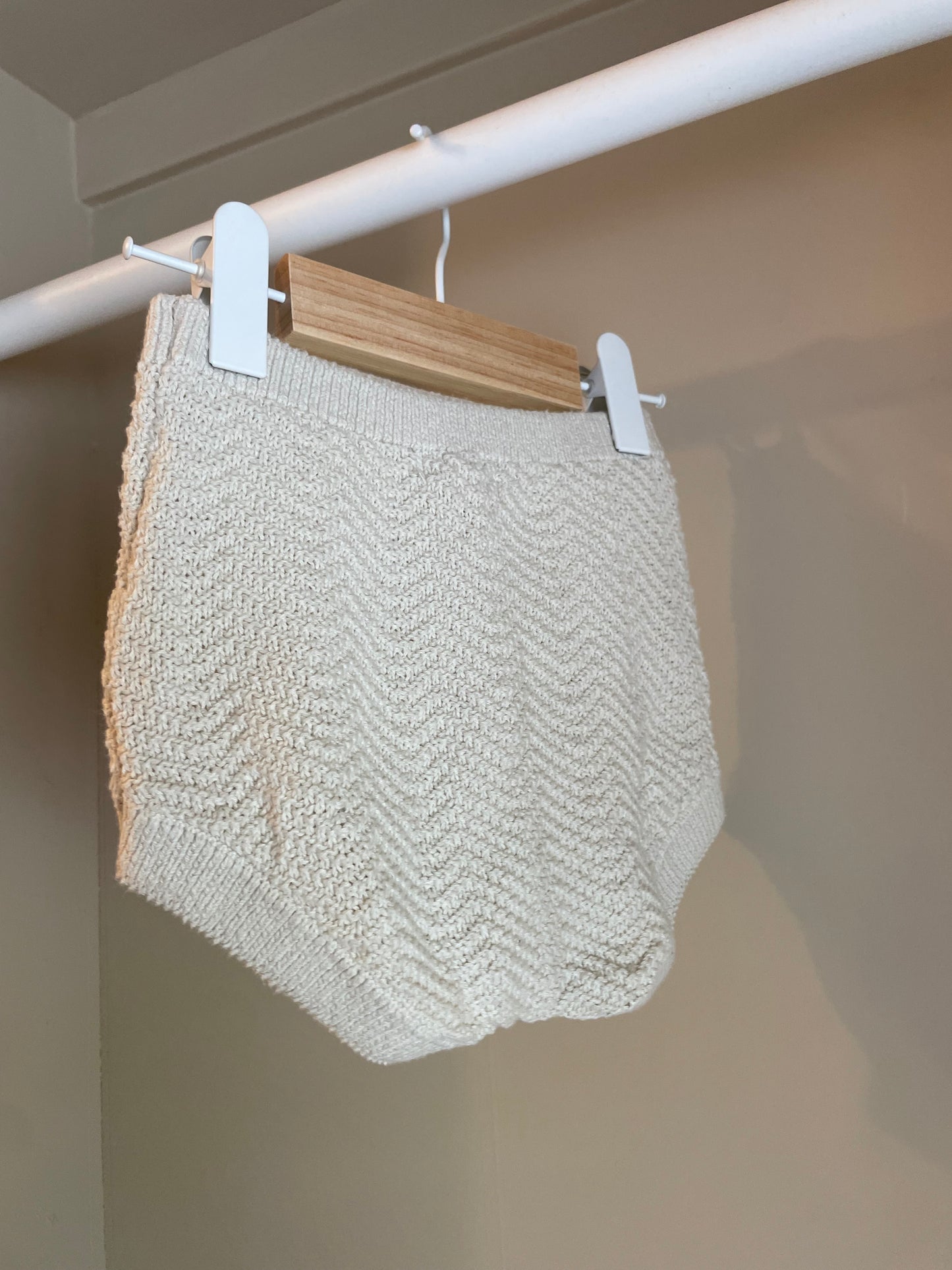 Stickade mini shorts storlek 74/80 (6-12 månader) - Newbie