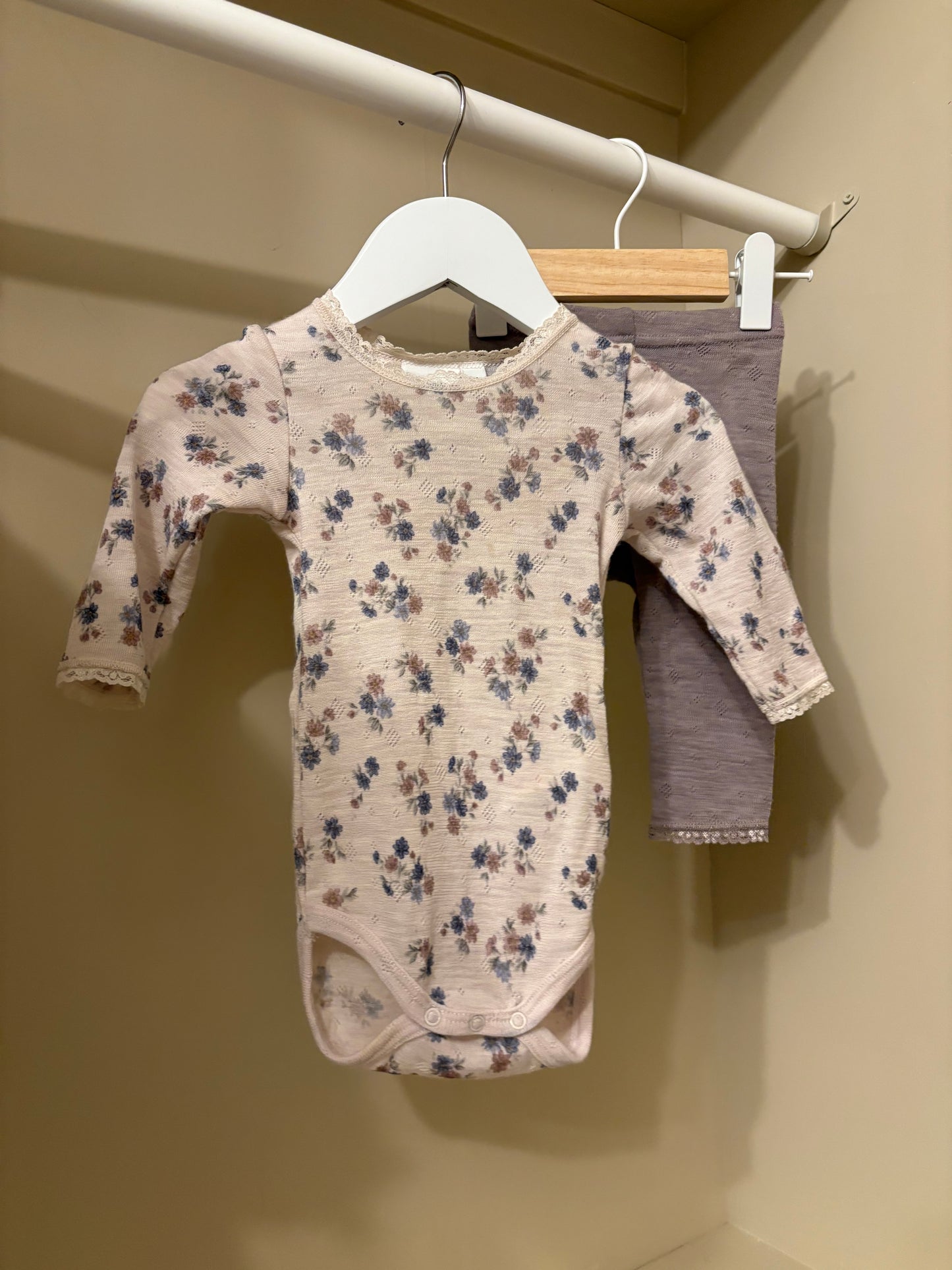 Ull set body+byxa lila stl 62 (2-4 mån) - name it