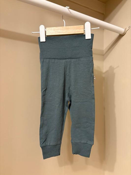 Byxor basic grön stl 60 (2-4 mån) - BeBe