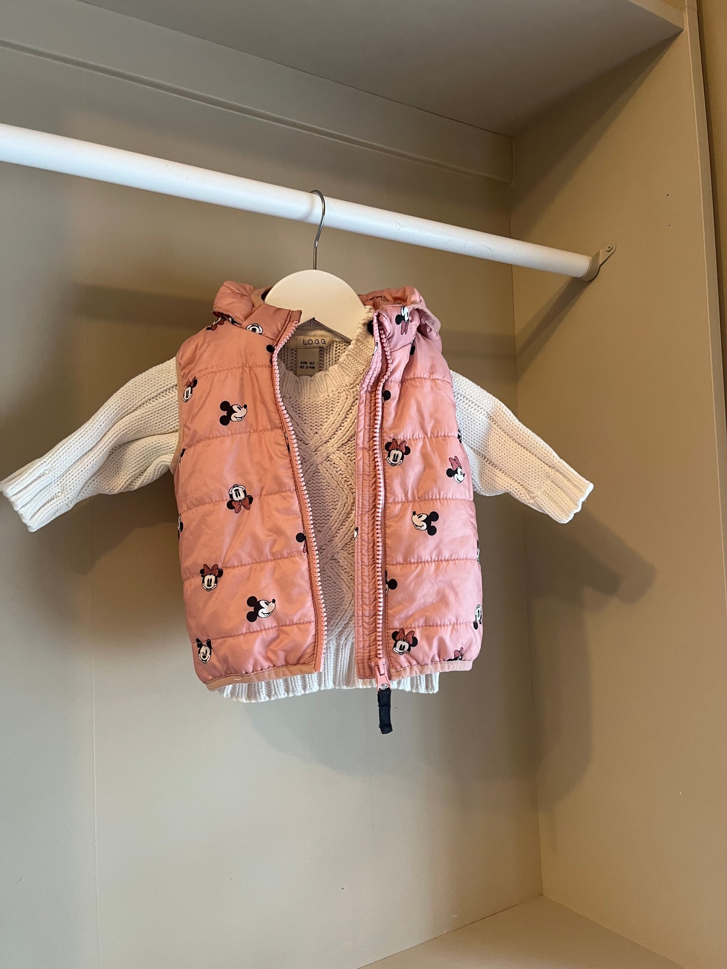 Väst mimmi stl 68 (4-6 mån) - H&M