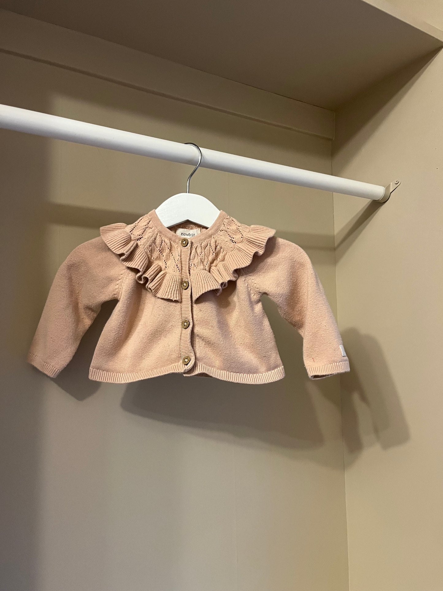 Stickad kofta rosa stl 62 (2-4 mån) - Newbie