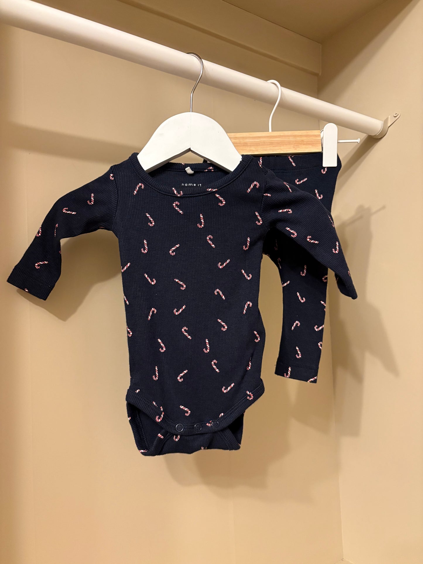 Set polkagris stl 56 (1-2 mån) - Name it