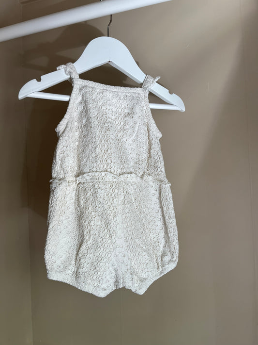 Jumpsuit i spets stl 68 (4-6 mån) - H&M