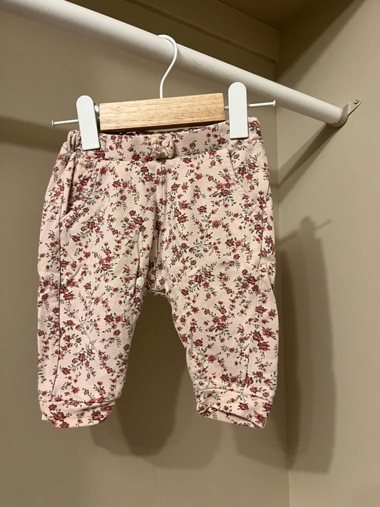 Byxor blommiga stl 62 (2-4 mån) -Lindex