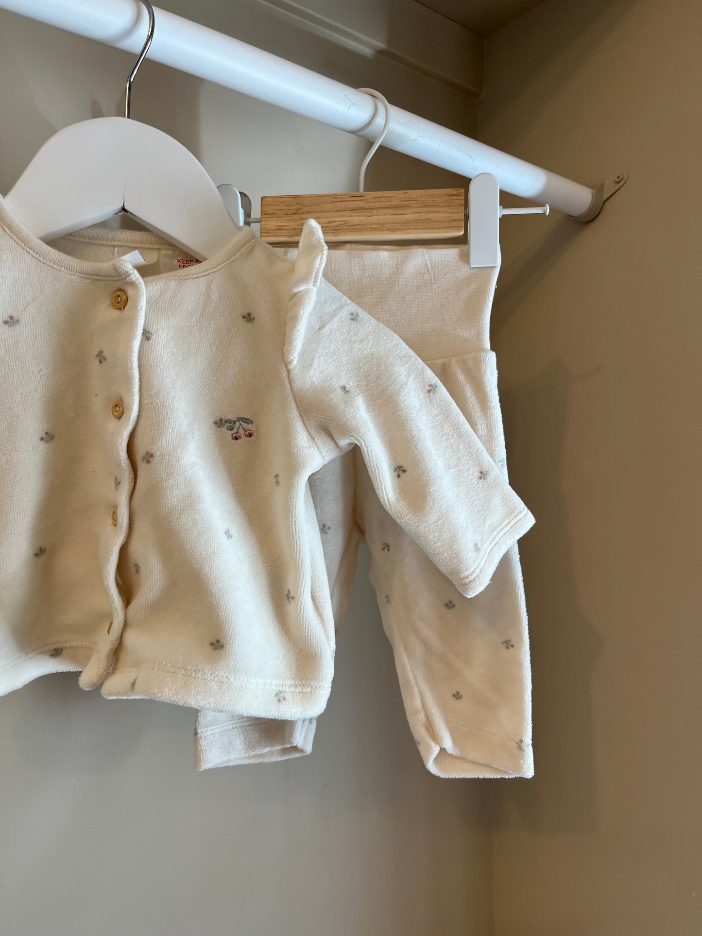 Set – kofta & byxa stl 56 (1-2 mån) - H&M