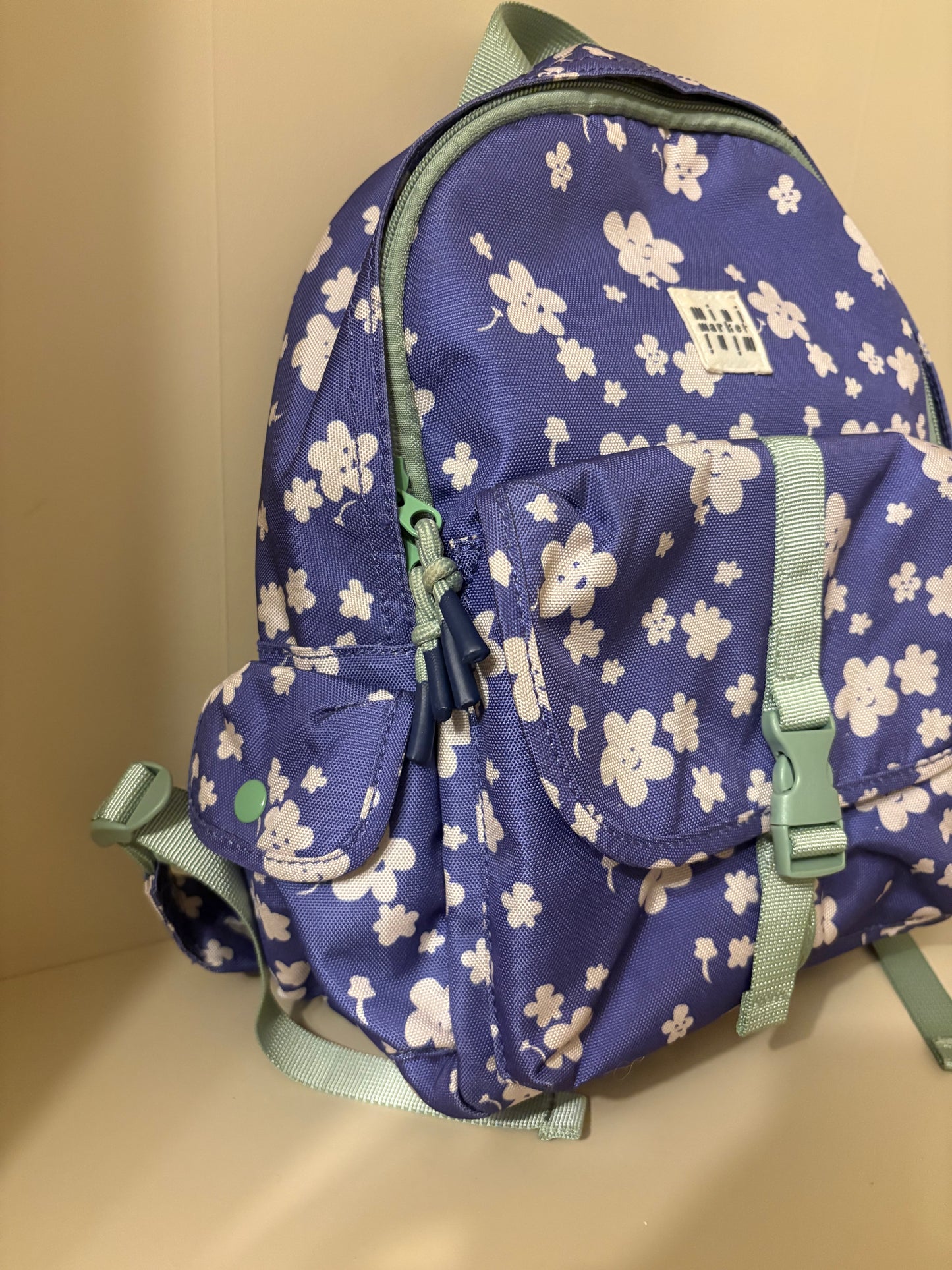 Ryggsäck lila med blommor - Minimarket